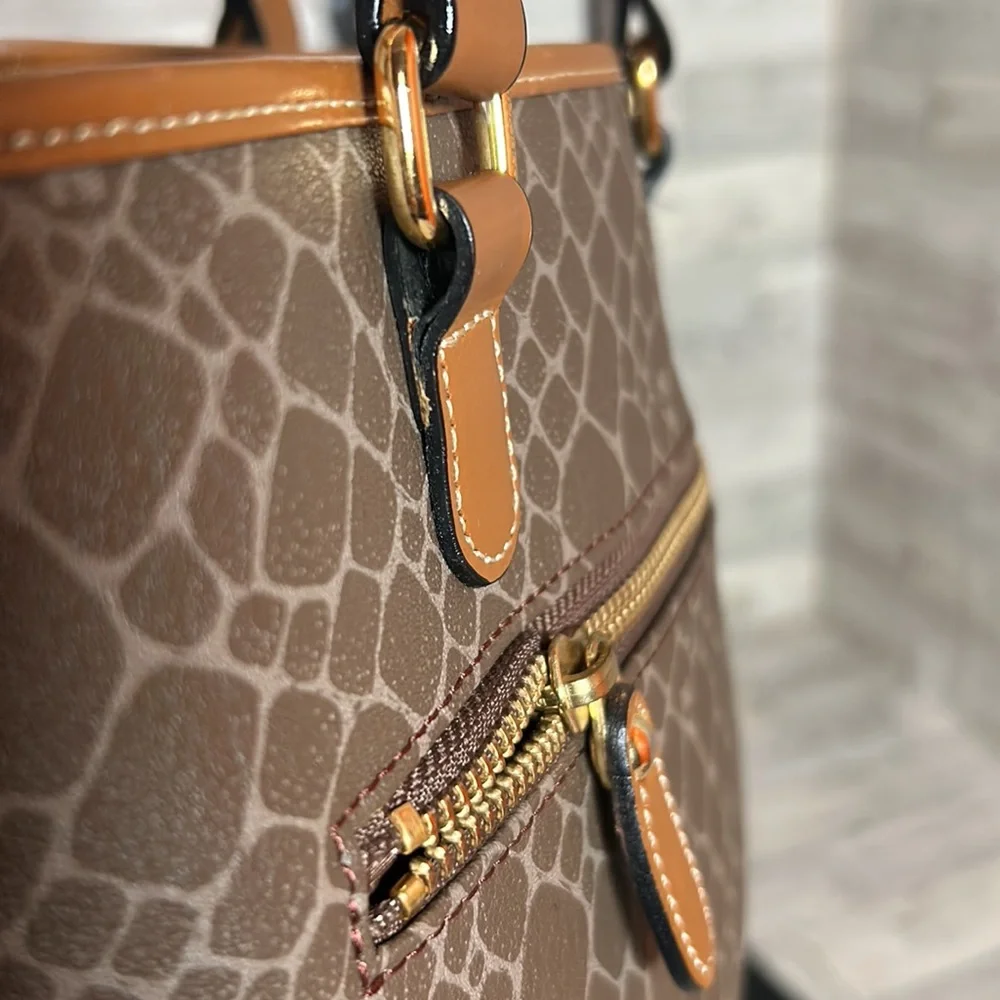 Rare Nina Ricci small tote Used but like brand new ! - Picture 16 of 17